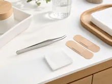 Arbeitsfläche mit Material für die Wundversorgung